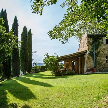Casalina 8, Emma Vila *