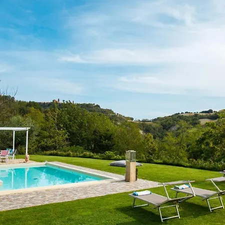 Vila Casalina 8, Emma