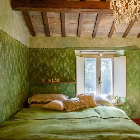 Casalina 8, Emma Vila Mondaino