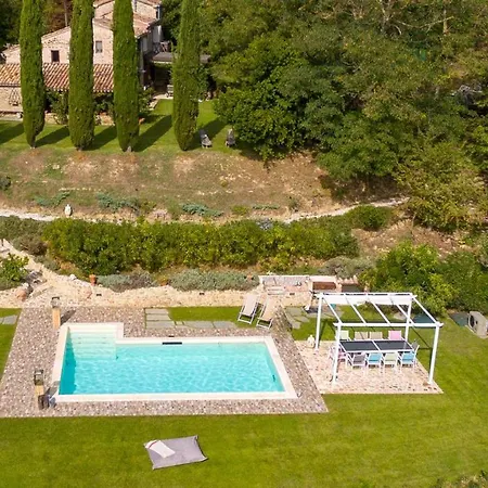 Casalina 8, Emma Vila Mondaino